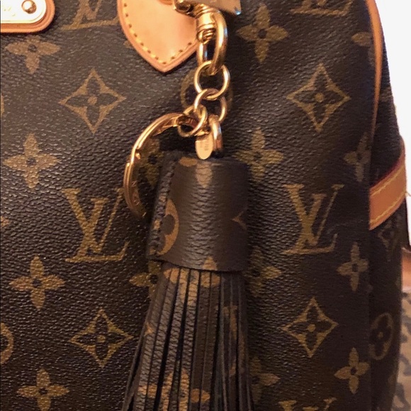 Louis Vuitton Limited Edition Leather Monogram Keychain/Bag Charm - Picture 8 of 9